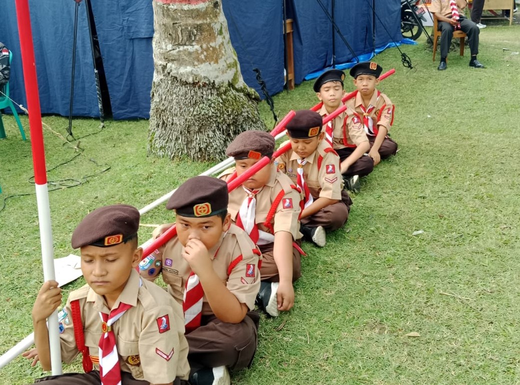Ananda SD IT DARUNNAJAH Simpang Enam Seluma mengikuti Jamda (Jambore Daerah) 2025 se-Provinsi Bengkulu di Kabupaten Kaur